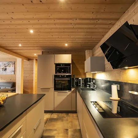 Daire La Fontaine, E1 - 9 Personnes - Reservation