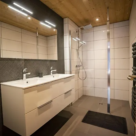 La Fontaine, E1 - 9 Personnes - Reservation *