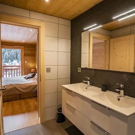 La Fontaine, E1 - 9 Personnes - Reservation