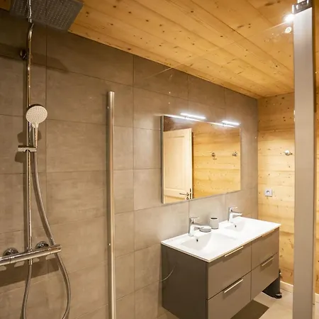 La Fontaine, E1 - 9 Personnes - Reservation